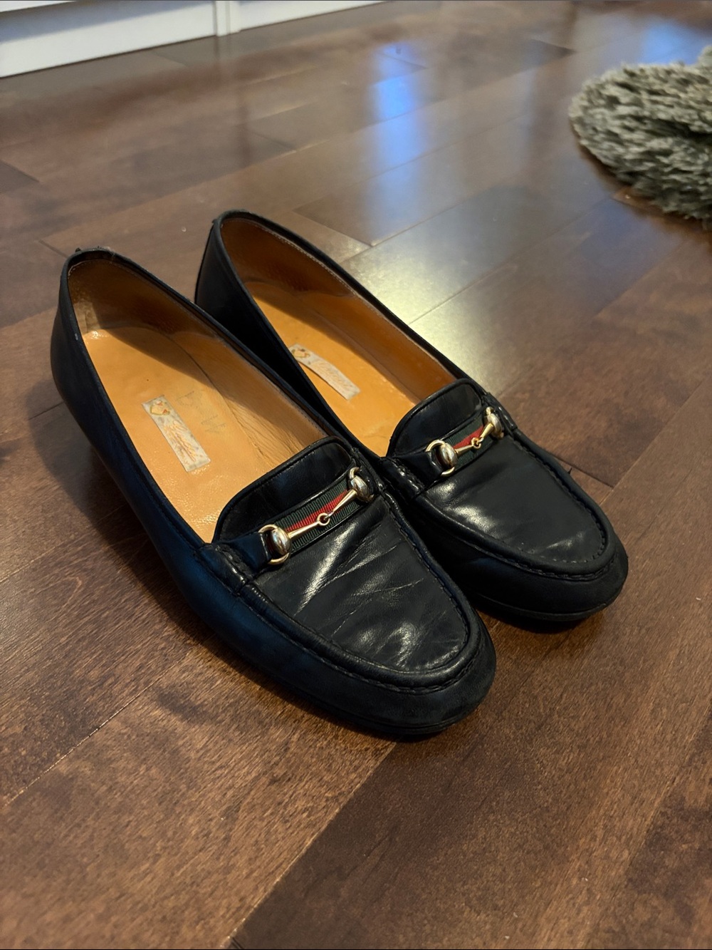 Gucci Black Leather Women's Loafers with Gold Bit and Red-Green Web